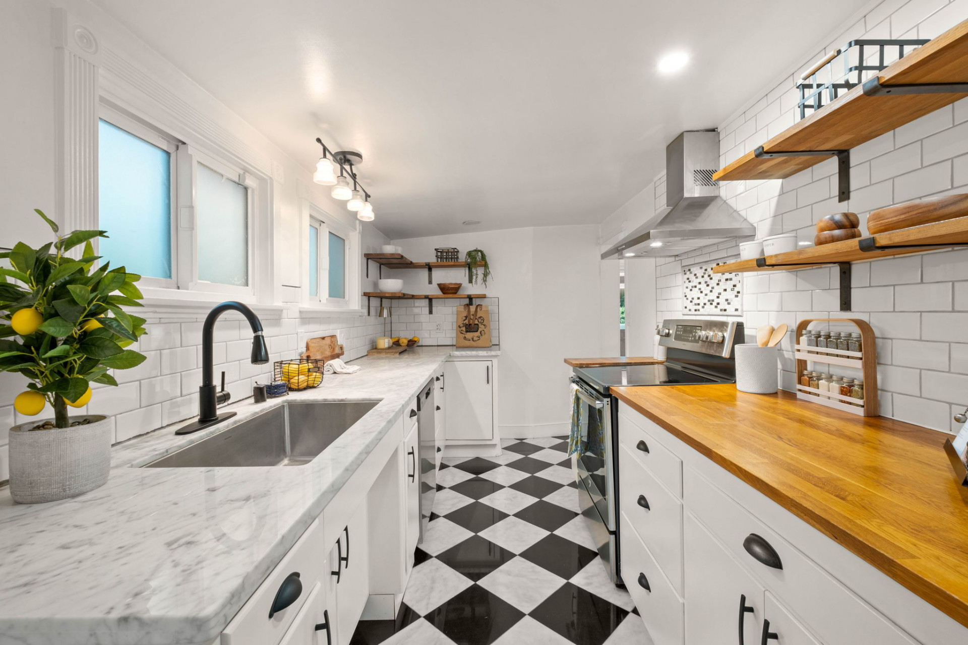 18-web-or-mls-2647-monterey-blvd-036
