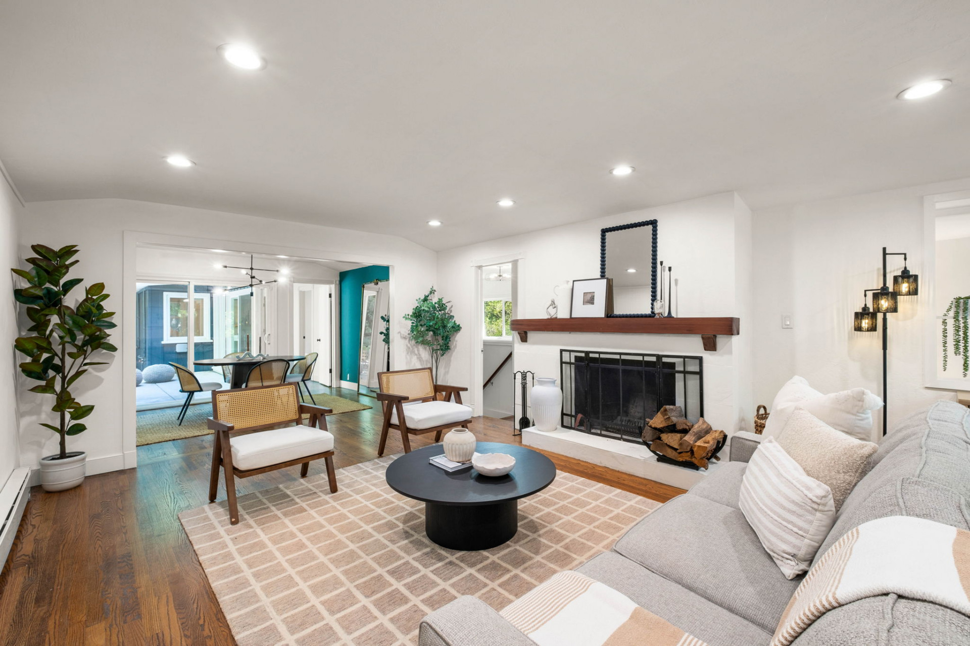 6-web-or-mls-2647-monterey-blvd-003